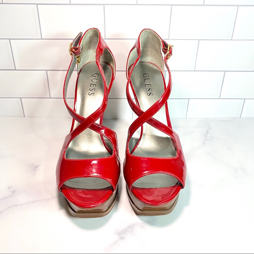 Red Guess Heels 👠